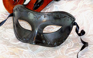 mens-black-italian-masquerade-mask-discount