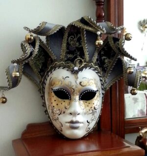 silver-wall-mask- jester