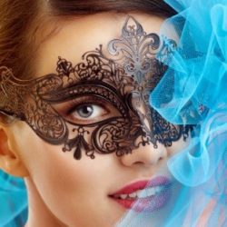Black Masquerade Mask Fleur